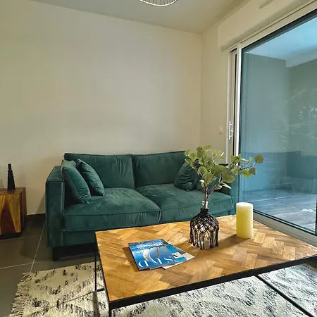 Superbe T2 Dans Residence Avec Piscine Chauffee Beausoleil Exterior photo
