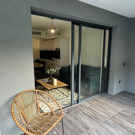 Superbe T2 Dans Residence Avec Piscine Chauffee Beausoleil Exterior photo